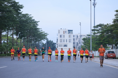 Happy Feet Long Run - The Manor Central Park 73の写真