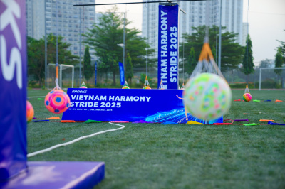 Foto Brooks Vietnam Harmony Stride 2025