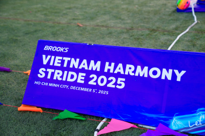Foto Brooks Vietnam Harmony Stride 2025