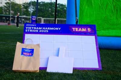 Foto Brooks Vietnam Harmony Stride 2025