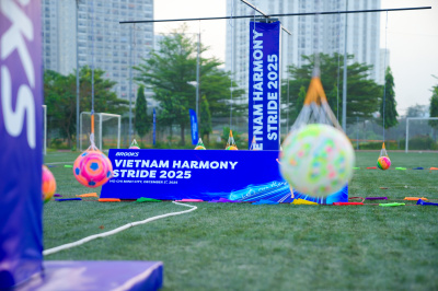 Foto Brooks Vietnam Harmony Stride 2025