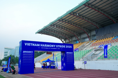 Foto Brooks Vietnam Harmony Stride 2025