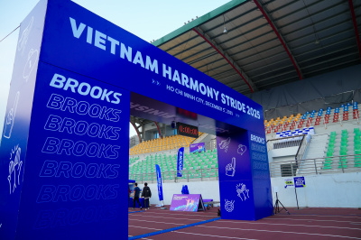 Foto Brooks Vietnam Harmony Stride 2025