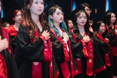 LỄ TRAO BẰNG TỐT NGHIỆP TRƯỜNG ĐẠI HỌC NGOẠI THƯƠNG THÁNG 04-2026 照片