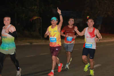 Foto VIA LIFE RUN MARATHON - SẦM SƠN BIỂN XANH 2026