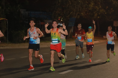 Foto VIA LIFE RUN MARATHON - SẦM SƠN BIỂN XANH 2026