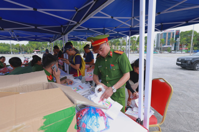 Thanh Hóa - Giải chạy phong trào chung một quyết tâm xây dựng xã, phường không ma tuýの写真